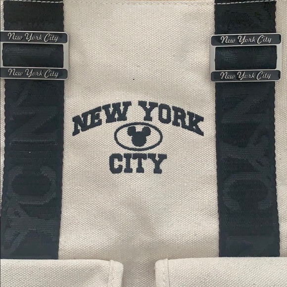 Disney Handbags - 🔹5/50$🔹Disney NYC canvas bag